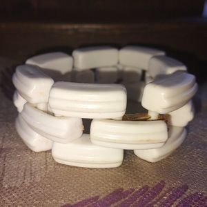 ⚜️ NAPIER ⚜️ VINTAGE ⚜️ WHITE RESIN ⚜️ 1960'S ⚜️ RARE ⚜️ 9" LONG ⚜️ BRACELET ⚜️